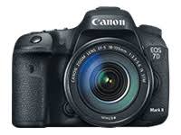 Canon Cámara SLR digital EOS 7D Mark II con kit de adaptador Wi-Fi de lente EF-S 18-135 mm IS USM