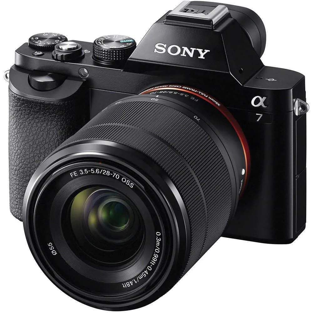Sony Cámara digital sin espejo de fotograma completo a7 con lente de 28-70 mm